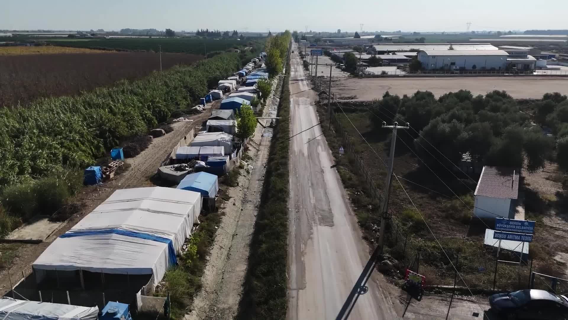 Mersin Büyükşehir Belediyesi'nden Ulubatlı Hasan Bulvarı’nda sıcak asfalt çalışması