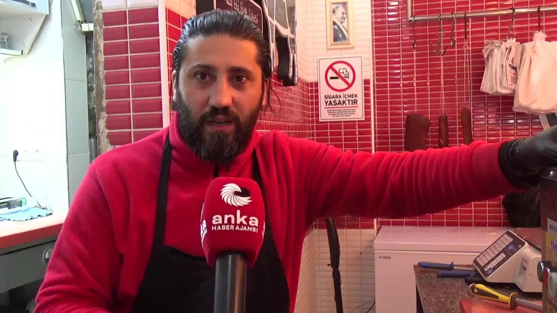 Sinoplu kasap: "Fiyatı uygun olduğu için insanlar balığa yöneliyor. 150-200 liralık düşük bütçeli kıyma veya et alanlar var"