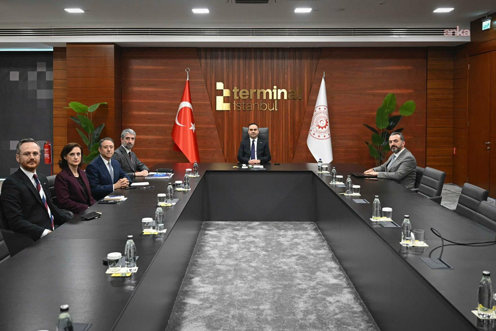 Bakan Kacır, TÜSİAD Başkanı Diren ile biraraya geldi