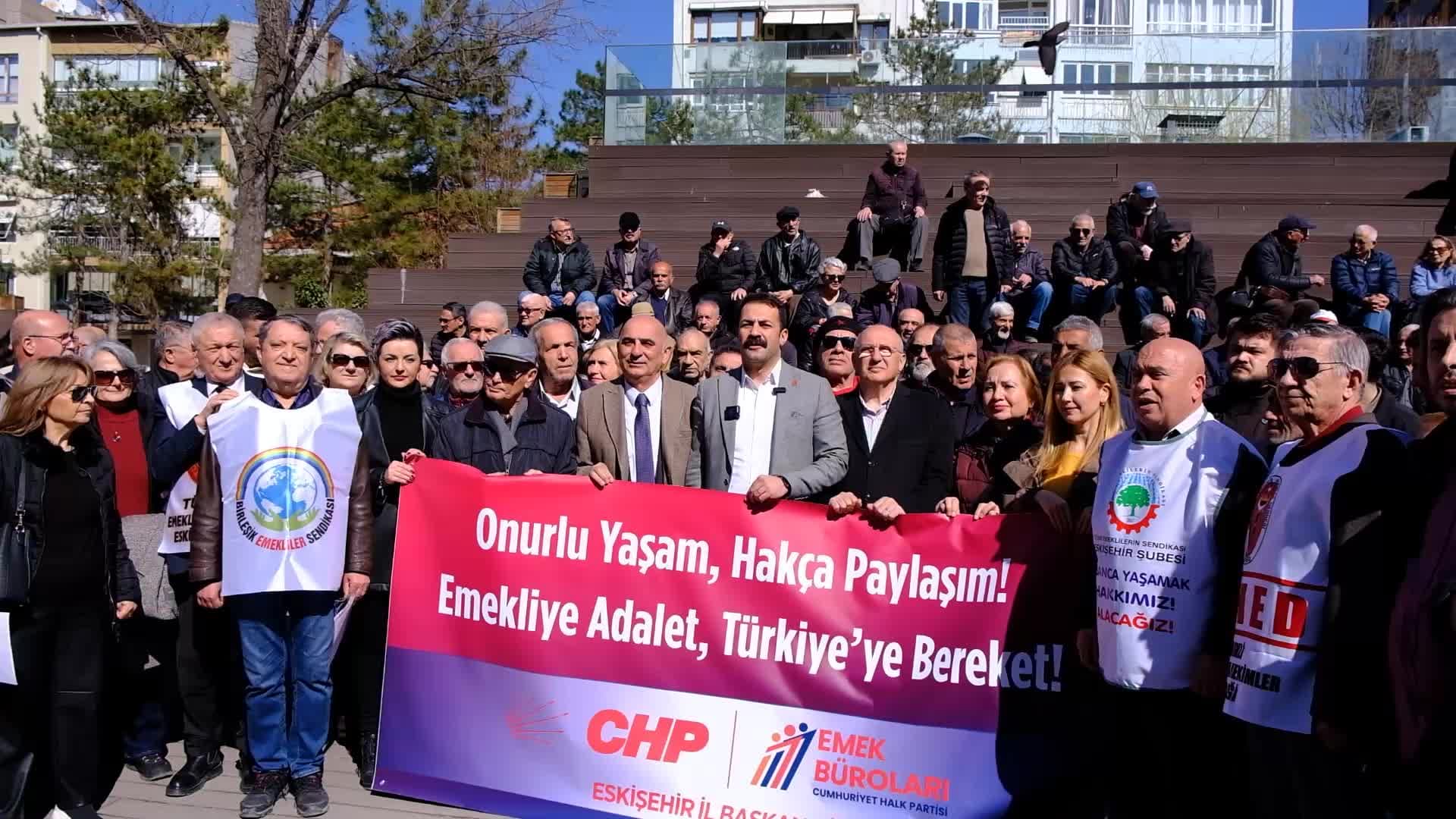 Eskişehirli emekli: “İftar çadırından sefer tasıyla eve yemek götürüyorum”