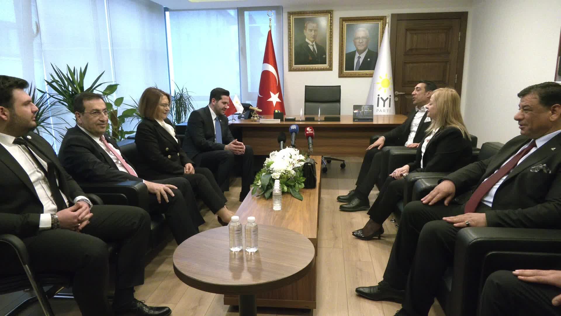 Siyasi partiler arası bayramlaşma… Anavatan Partisi ve Doğru Yol Parti heyetleri