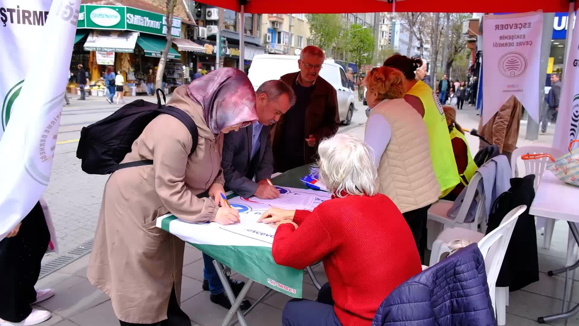 Eskişehir’de özelleştirilen alana hastane yapılması için imza kampanyası başlatı