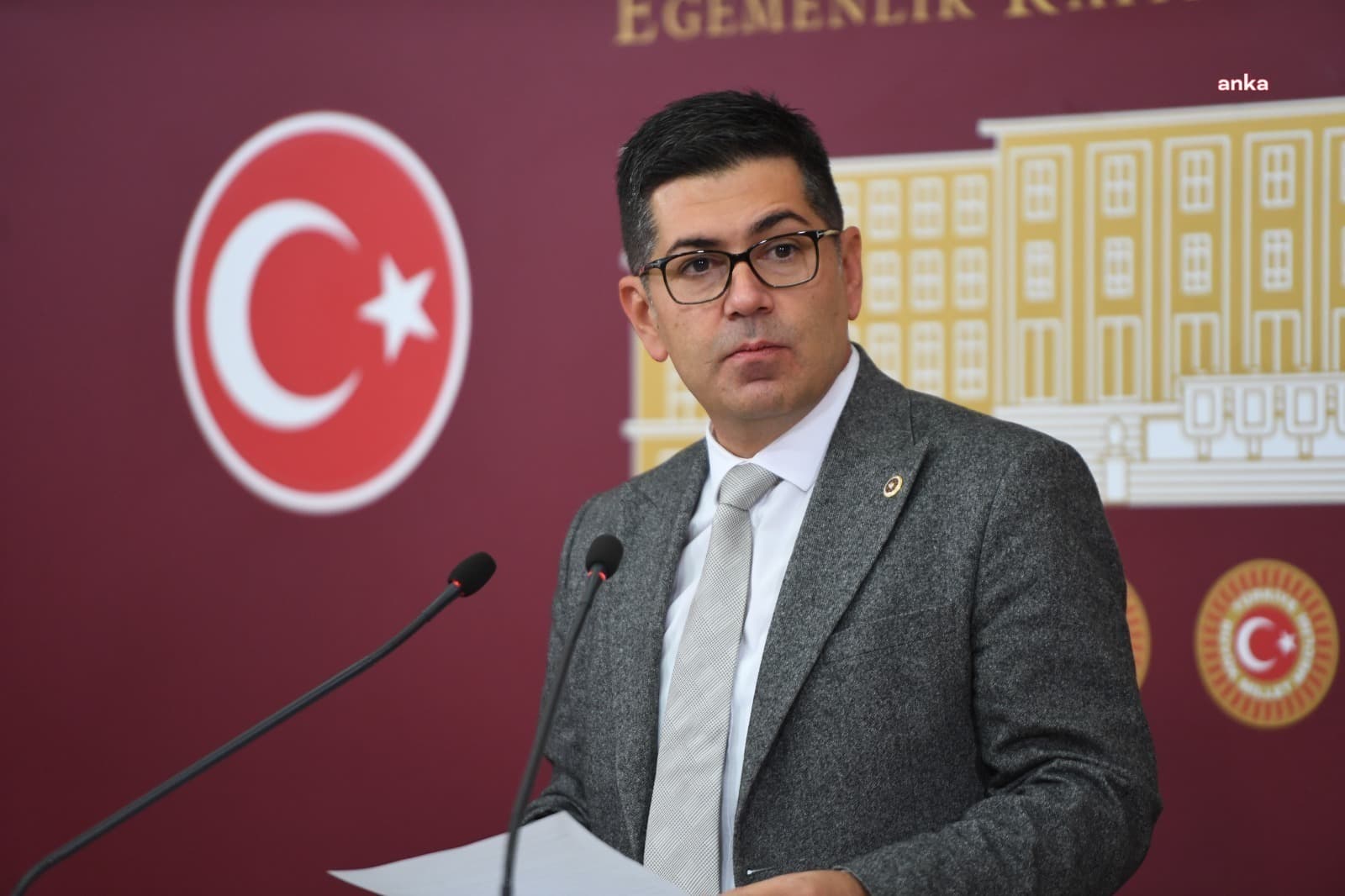 Bakan Tekin, okullarda güvenlik sorununa ilişkin CHP'li Halıcı'nın önergesini ya