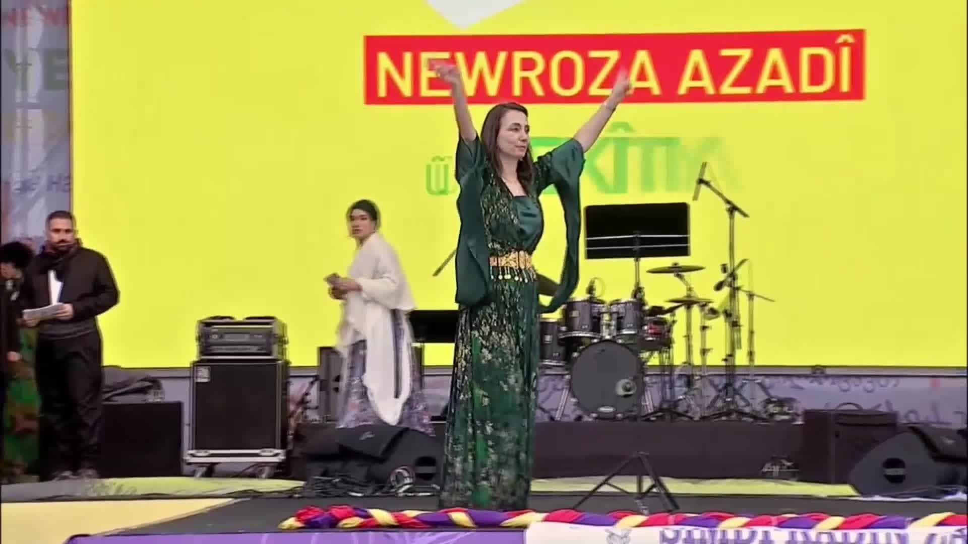 İstanbul'da Nevruz kutlandı... Tülay Hatimoğulları: "Ankara barışın sesine kulak
