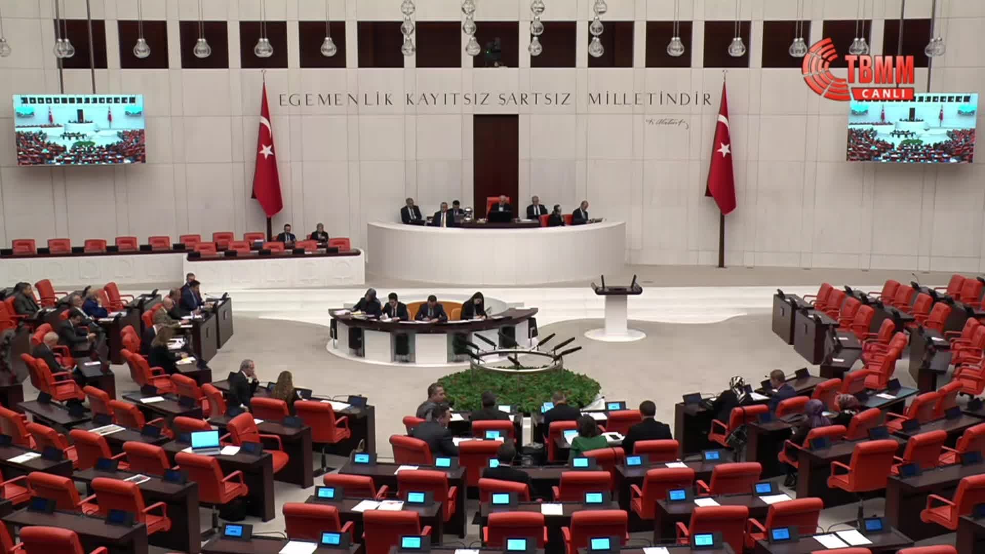 TBMM Genel Kurulu'nda “yemek” tartışması... AK Partili Özlem Zengin: Gerekirse r