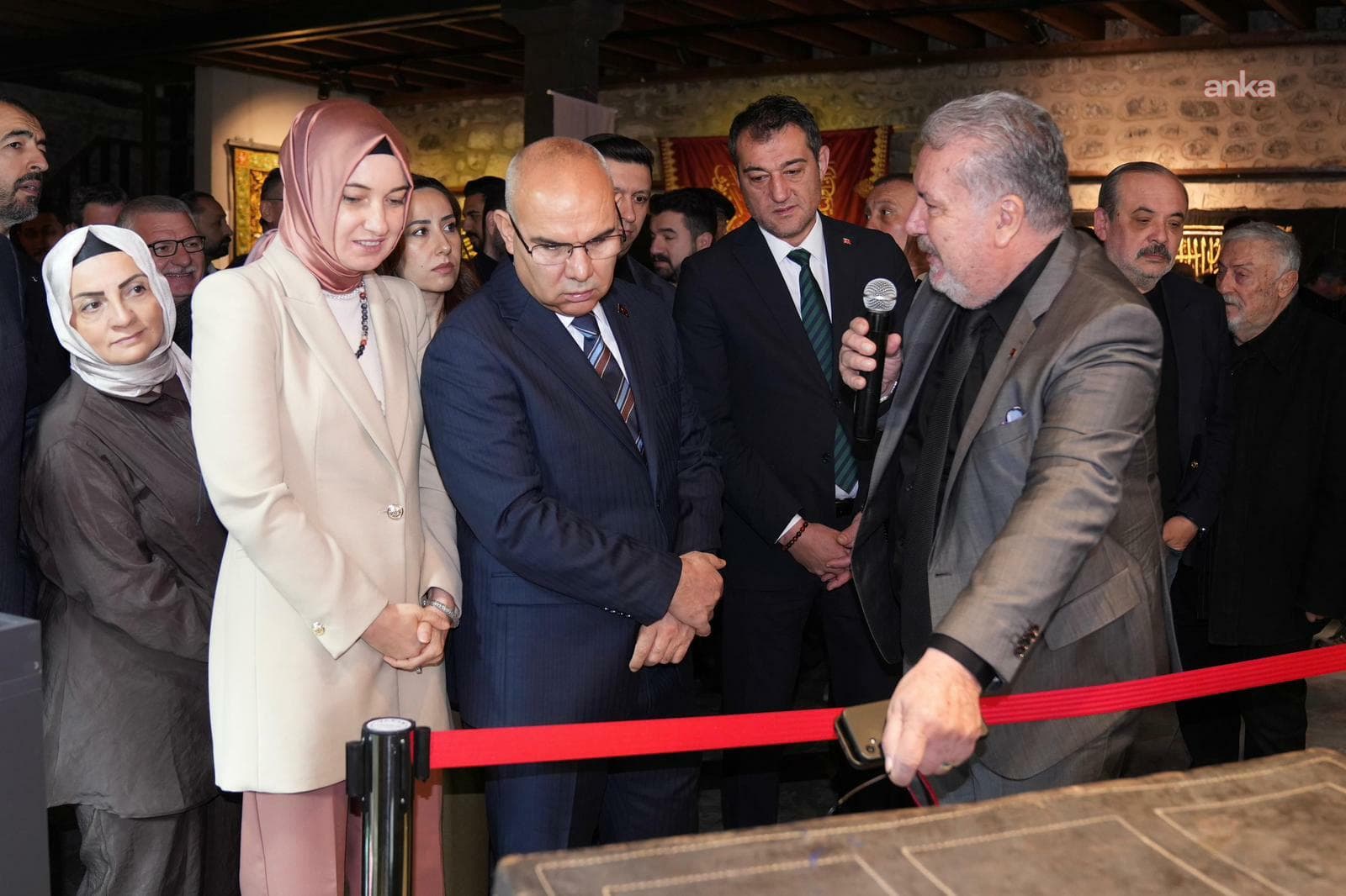 Giresun Belediye Başkanı Köse, “Mukaddes Emanetler” sergisinin açılışına katıldı