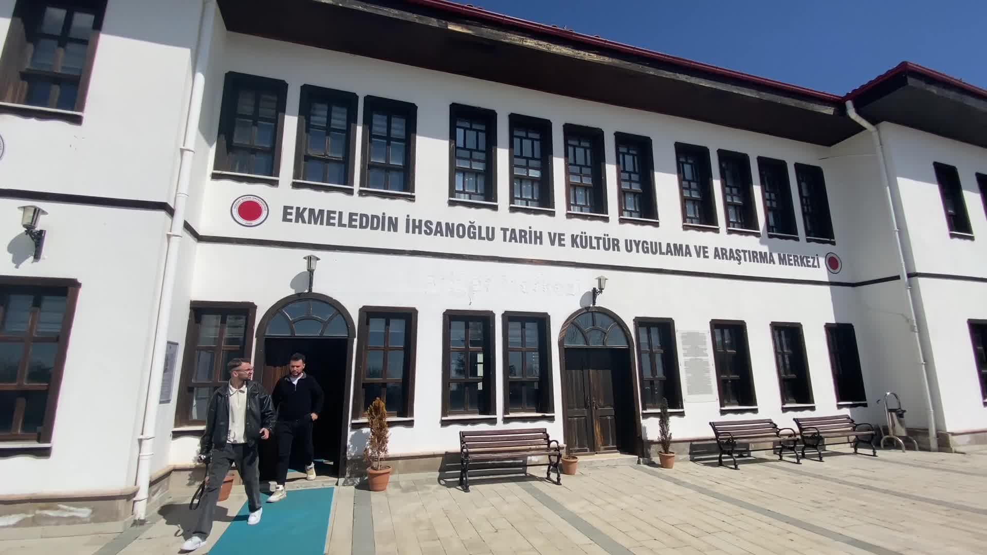 İstiklal Marşı'nın kabulünün 105. yılında Yozgat’ta "Mehmet Akif Ersoy ve İstiklâl Marşı Belge, Resim, Fotoğraf ve Kitap Sergisi" açıldı