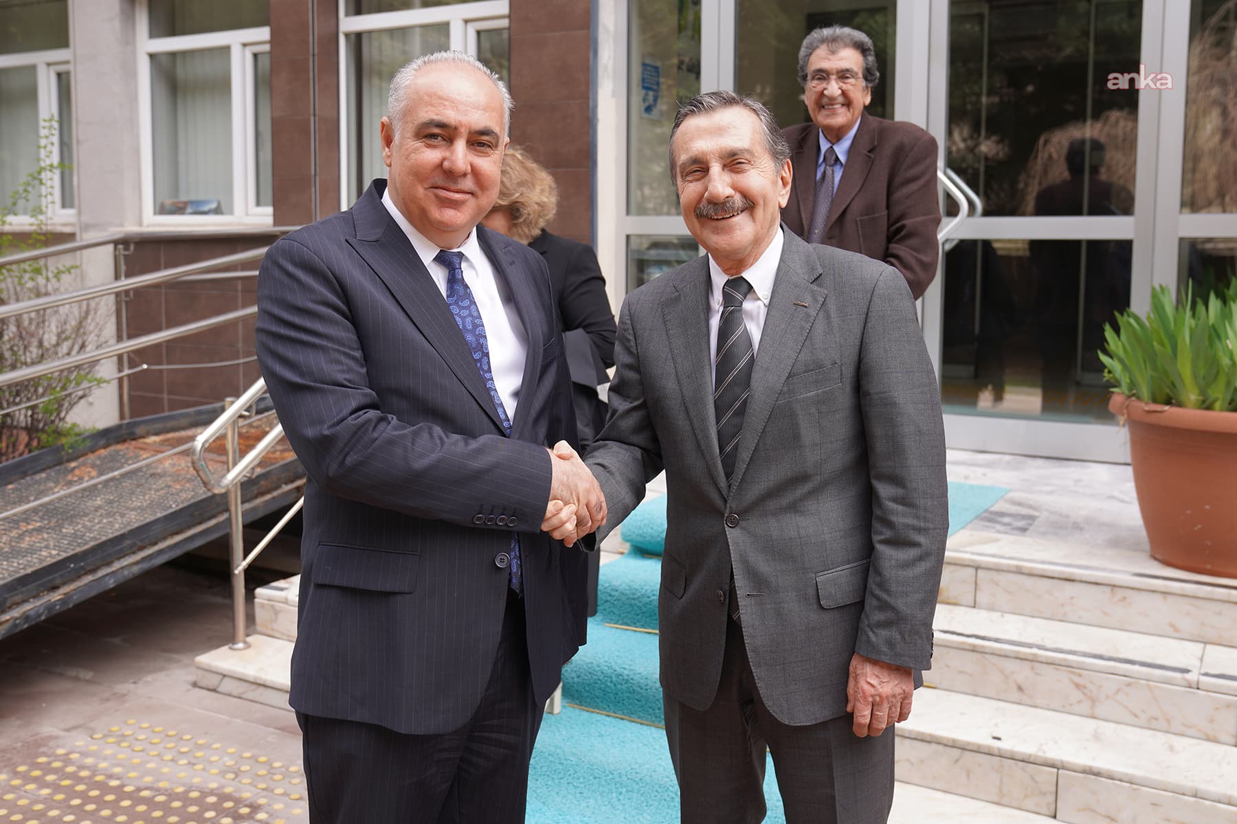 Tepebaşı Belediye Başkanı Ataç'tan Özgür Yalçın’a "hayırlı olsun" ziyareti