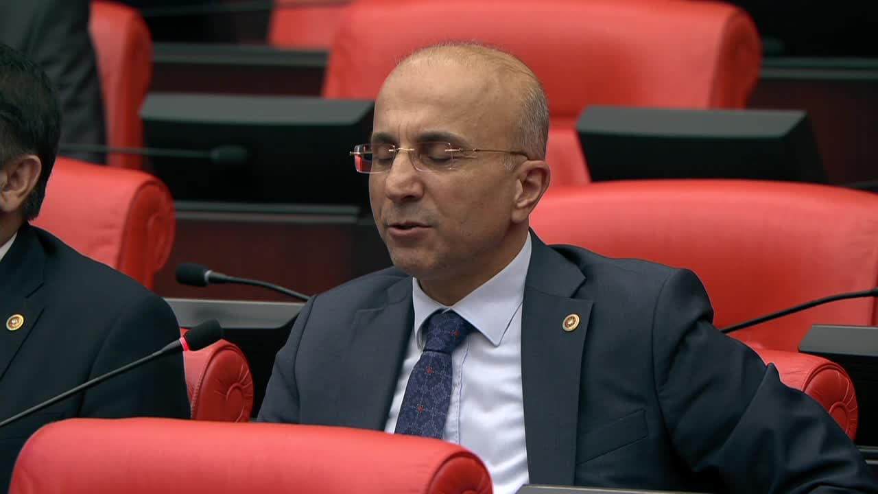 CHP’li Aşkın Genç: “BDDK'nın kredi kartı borçlarını yapılandırma kararına rağmen