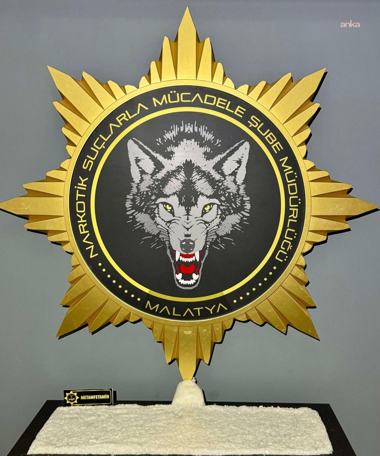 Yolcu otobüsündeki aramada 11 kilo 400 gram metamfetamin ele geçirildi