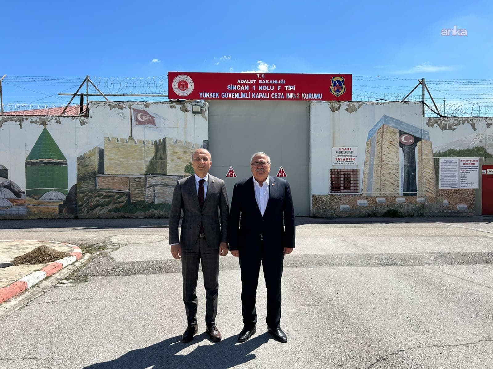 CHP'li Bülbül ve Genç, Sincan Cezaevi'nde Tanju Özcan ve İsmail Arı'yı ziyaret e