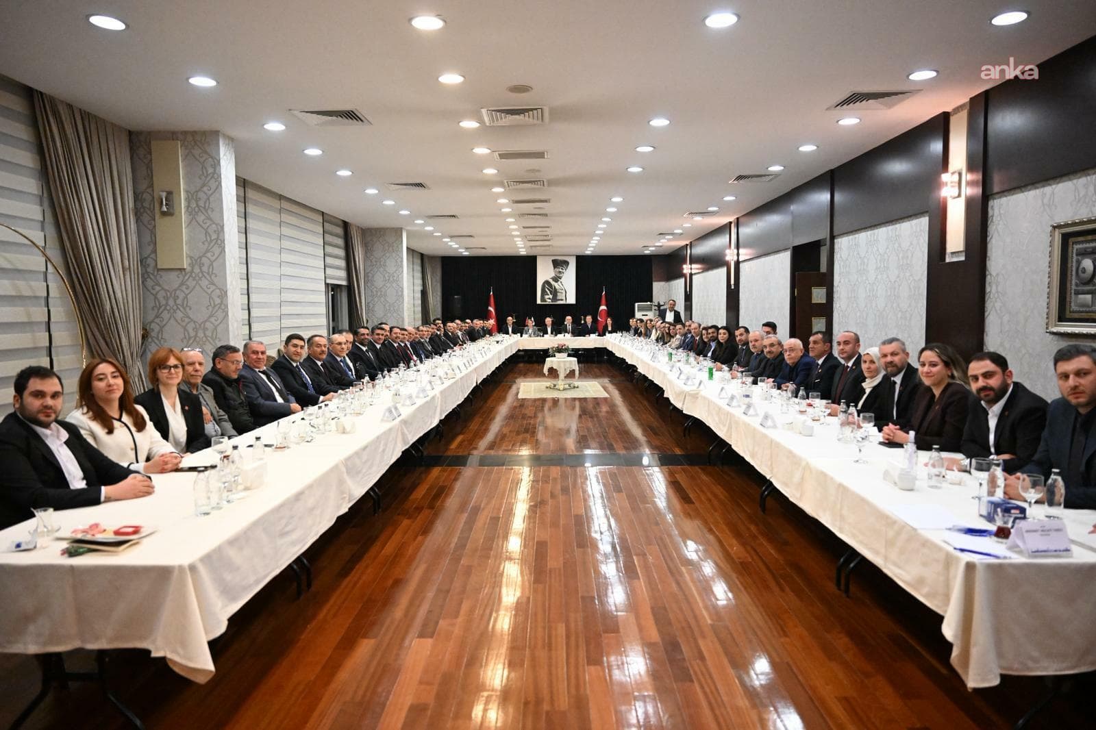 Mansur Yavaş ve CHP'li 15 ilçe belediye başkanından ortak açıklama: “Yetkiyi mil