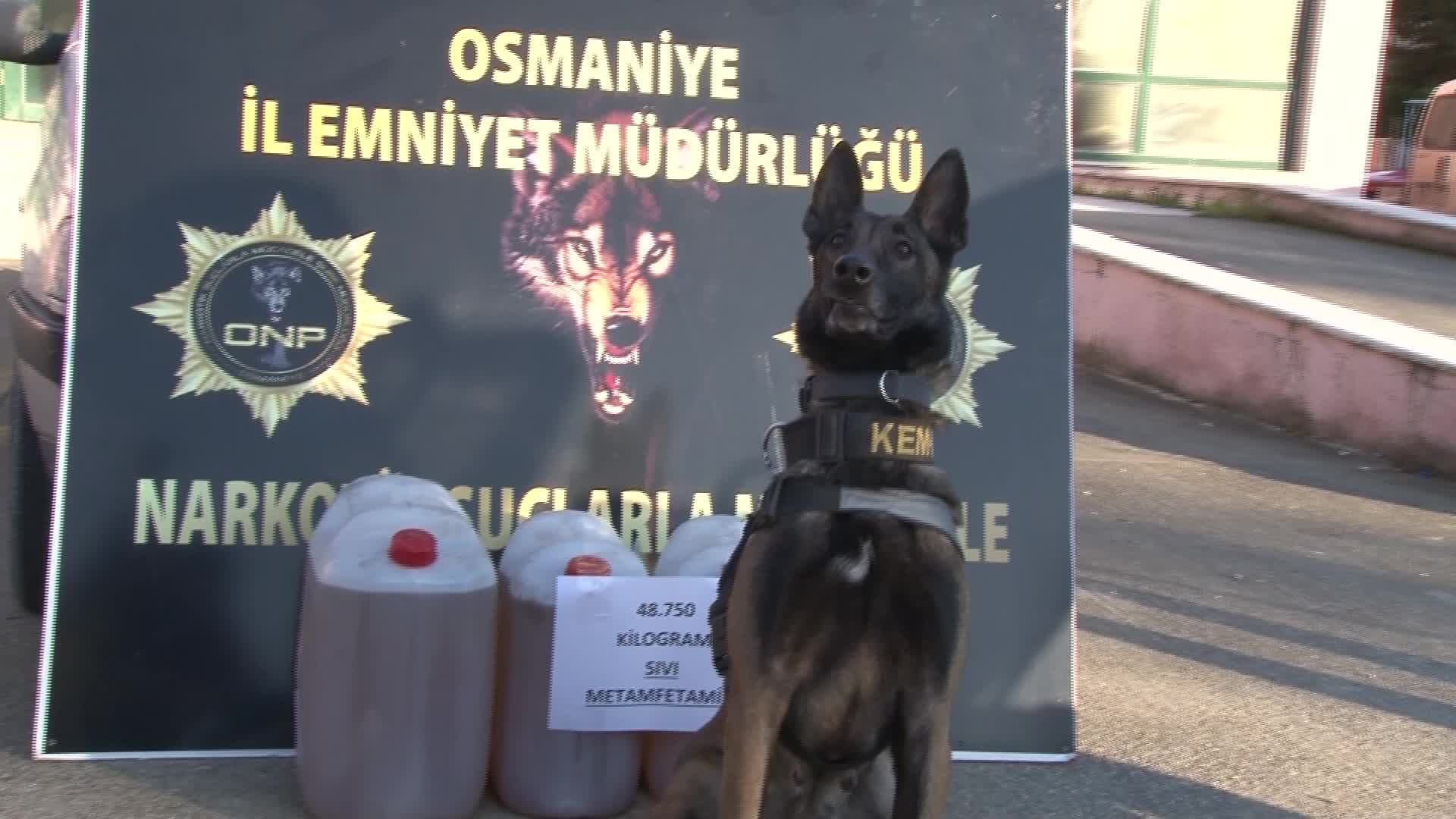 Osmaniye'de uyuşturucu operasyonu... Bir otomobilin yakıt deposunda gizlenen 49