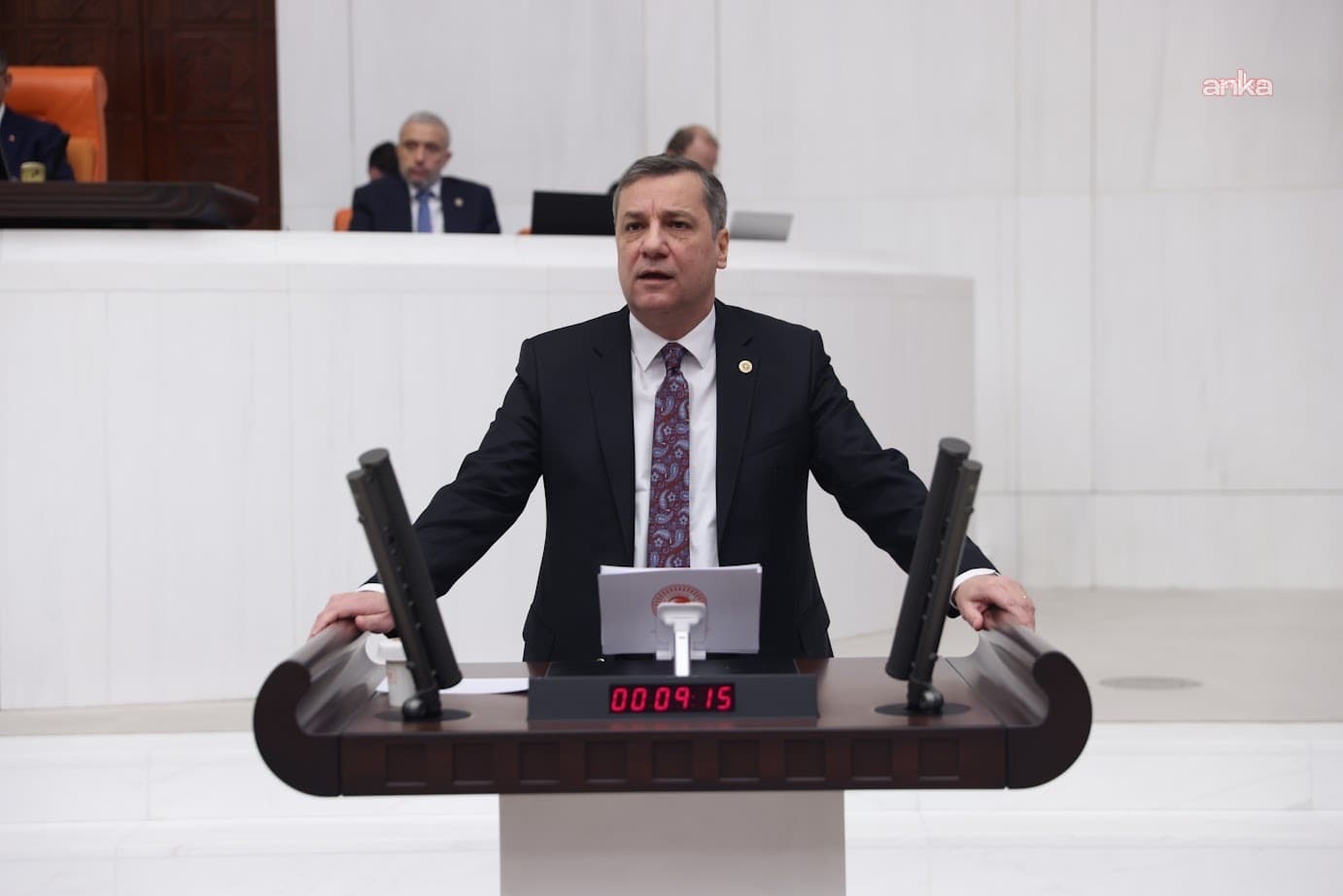 Özgür Ceylan, okulların güvenliğine ilişkin önergelerine yanıt alamamasını eleşt