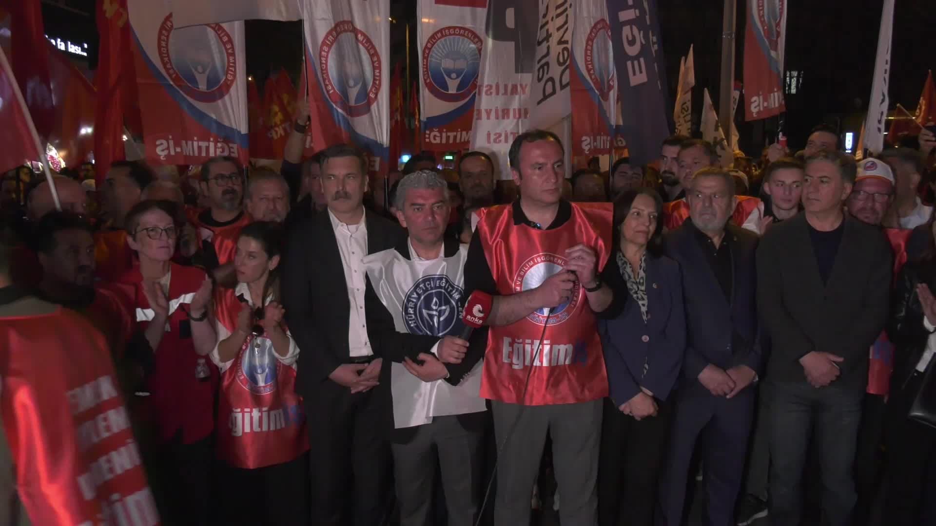 Eğitim-İş ve Hürriyetçi Eğitim Sendikası'nın 11 saat süren eylemi sona erdi... K