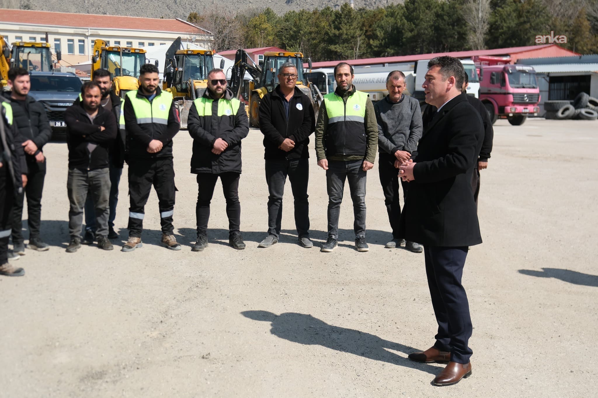 Sivrihisar Belediye Başkanı Dökmeci’den bayram öncesi personele ikramiye müjdesi