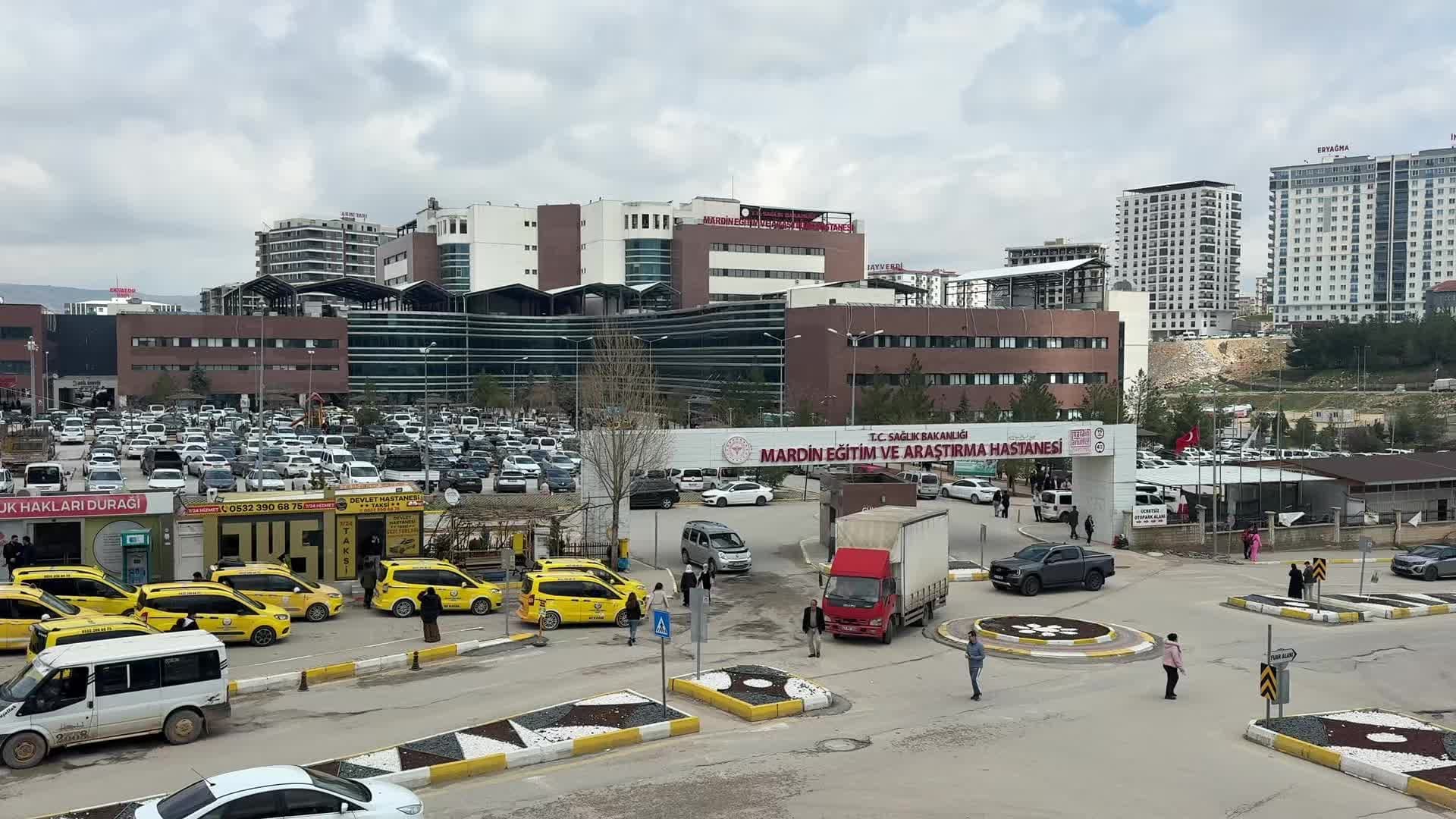 Mardin-Diyarbakır kara yolunda trafik kazası: 10 kişi yaralandı