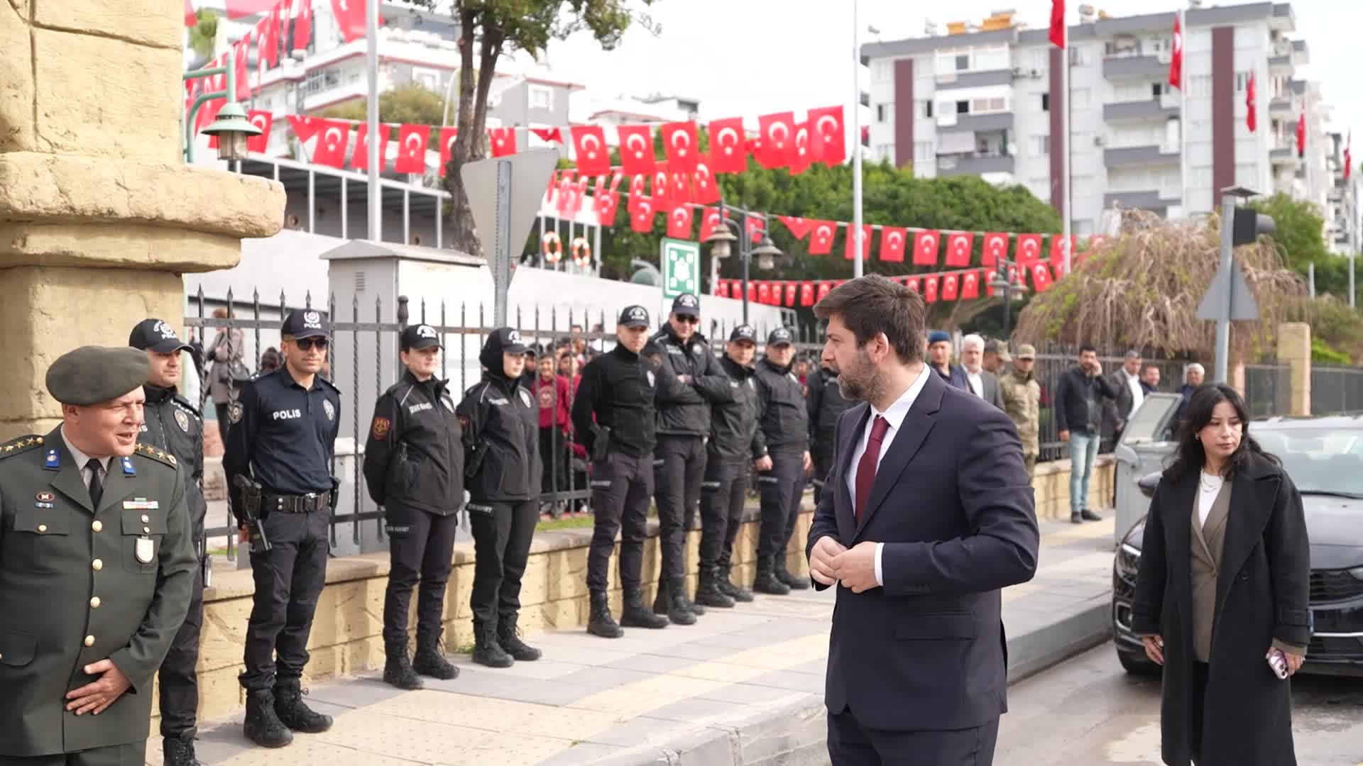Tarsus'ta Çanakkale şehitleri, Nusret Mayın Gemisi'nde anıldı