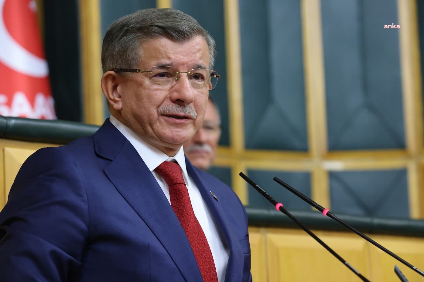 Davutoğlu'ndan emekli maaşı tepkisi: Birkaç gün erken ödeme müjde olamaz