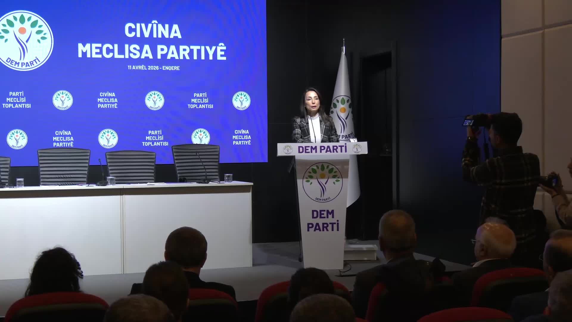 Tülay Hatimoğulları'ndan, Cevdet Yılmaz'a: Zorunuza gitmesin