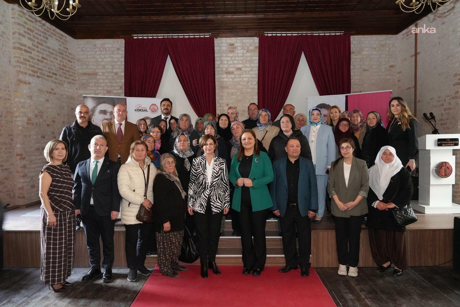 “Efsanelerle İpek” sergisi, Afyonkarahisar'da sanatseverlerle buluştu