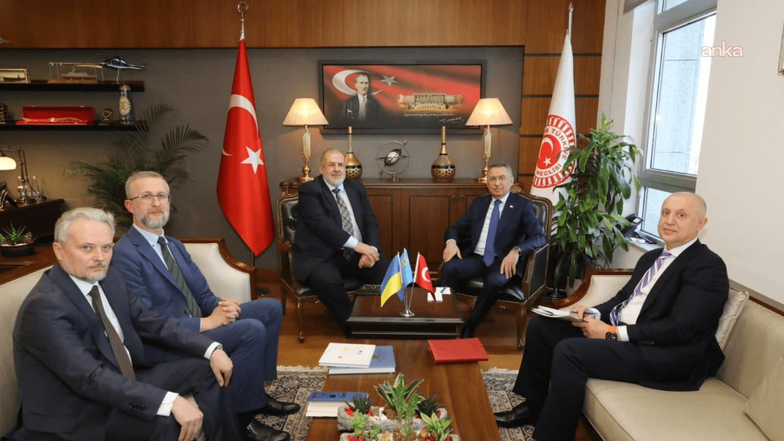 TBMM Dışişleri Komisyonu Başkanı Oktay, Kırım Tatar Milli Meclisi Başkanı Çubaro